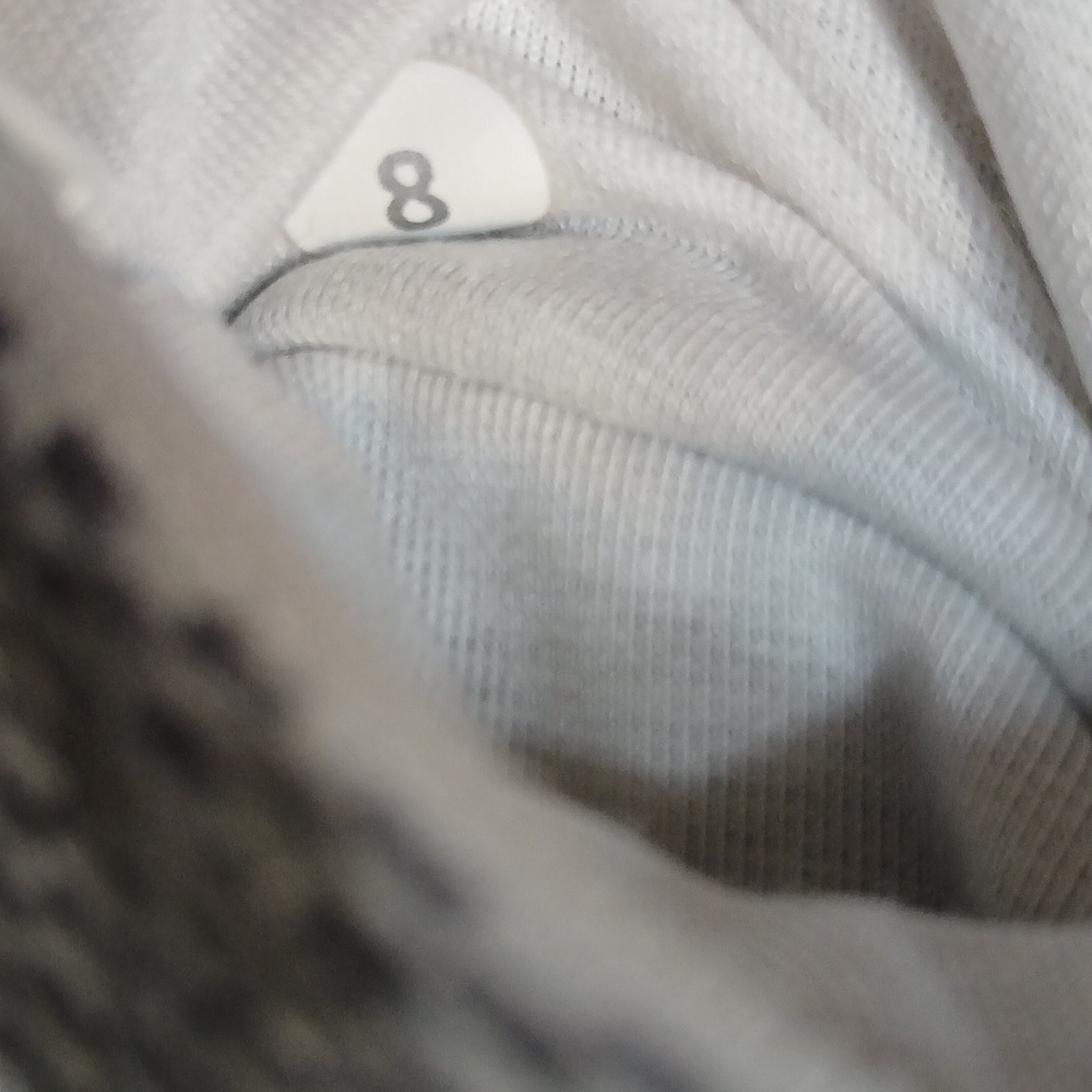 LULULEMON SPORTS TOP - Picture 8 of 11
